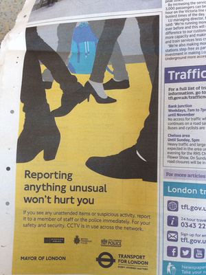 Újsághirdetés az Evening Standardben, jelentsd, ha gyanúsat látsz