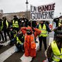 A szombati tüntetéseken mintegy 23 ezren vettek részt országszerte, feleannyian, mint egy héttel korábban, és Párizsban is csak kétezren voltak a múlt szombati 4000 helyett.