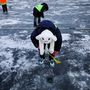 Minden évben januárban Sancheoneo jégfesztiválra. A lefagyott Bukhangang folyóhoz, több mint egy millióan látogatnak el, hogy részt vegyenek a horgászversenyen.
Hwacheon városa 20 kilométerre található az Észak-Koreai demilitarizált zónától, Dél-Korea legészakibb részén. 