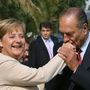 Chirac köszönti Angela Merkelt az Irán és Közép-Kelet találkozó után Compiegne-ban 2006. szeptember 23-án