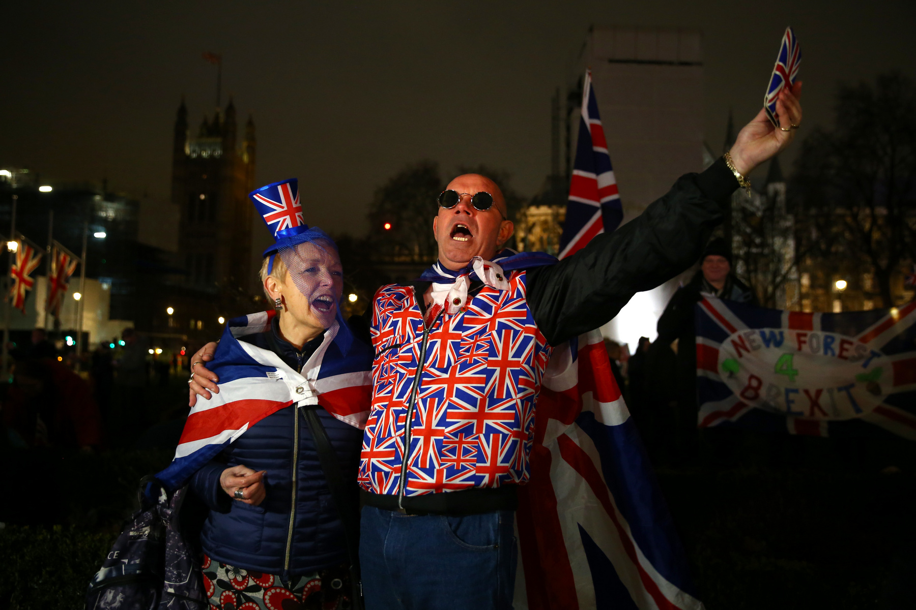 Az ünneplés éjjel sem ért véget a Brexitet támogatókkal London utcáin
