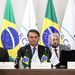 Július 2.A koronavírusról tárgyalnak Brazília vezetői. Egyiken pajzs, másikon maszk, Bolsonaron apró mosoly.