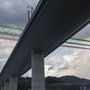 Az olasz légierő Frecce Tricolori nevű akrobatacsoportjának gépei a híd átadási ünnepségén