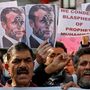 Kasmiri muszlimok tüntetnek Emmanuel Macron francia elnök kijelentései miatt Srinagarban, 2020. október 30-án