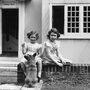 Erzsébet és Margaret hercegnő 1936 júniusában Windsorban