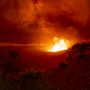 A Kīlauea utoljára 2018-ban tört ki, de a USGS szakemberei pár héttel ezelőtt  a vulkán csúcsánál már deformálódást észleltek, így jelezték előre a várható kitörést. 