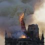 A Notre-Dame égő tetőszerkezete 2019. április 15-én