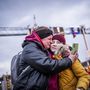 Lengyelországba menekült emberek Medyka közelében 2022. február 26-án