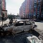 Egy megsemmisült autó Irpin Ukrajnában 2022. március 11-én