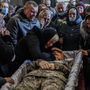 Egy meghalt ukrán katona temetése Lviv Ukrajnában 2022. március 11-én