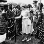 Erzsébet királynő és Fülöp herceg Ghánában 1961-ben
