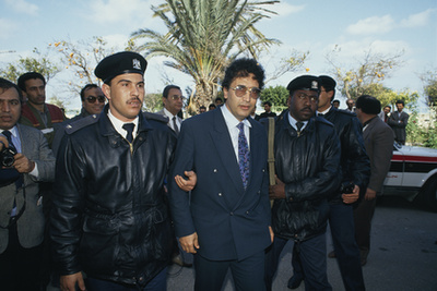 Líbia 1999. április 5-én adta ki Abdelbaszet Ali Mohamed Al-Megrahi nevű gyanúsítottat, akit 2001. január 31-én a skót bíróság 27 évi fegyházra ítélt