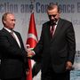 Vlagyimir Putyin (b) orosz miniszterelnök és Recep Tayyip Erdogan (j) török kormányfő közös sajtótájékoztatót tart az ázsiai kölcsönhatás és bizalomépítő intézkedések konferenciáján (CICA) a Ciragan-palotában Isztambulban, Törökországban 2010. június 7-én