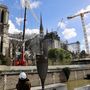  Notre-Dame-székesegyház és új tornya látható közel öt évvel azután, hogy tűzvész pusztított az emblematikus műemlékben 2024. április 10-én