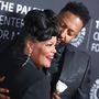 Yvette Nicole Brown és Anthony R. Davis