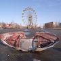 Vidámpark a csernobili erőműtől két kilométerre lévő evakuált városban 1995. novemberében Pripjaty, Ukrajnában 
