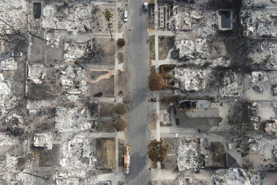 Marialyce Pederson birtoka Altadena, Kaliforniában, az Amerikai Egyesült Államokban 2025. július 1-jén