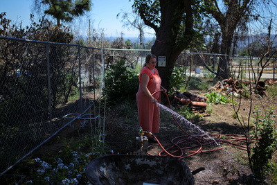 Marialyce Pederson birtoka Altadena, Kaliforniában, az Amerikai Egyesült Államokban 2025. július 1-jén