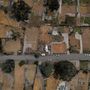 A tűz törmelékeitől megtisztított ingatlanok Altadena, Kaliforniában, az Amerikai Egyesült Államokban 2025. június 6-án