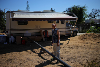 Marialyce Pederson birtoka Altadena, Kaliforniában, az Amerikai Egyesült Államokban 2025. július 1-jén