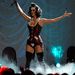 Katy Perry a Cabaret hangulatát idézi