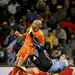 Sport kategória / egyedi kép / 1. helyezett: A holland Demy de Zeeuw-öt rúgja fejbe az uruguayi Martin Cáceres a foci vb elődöntőjében