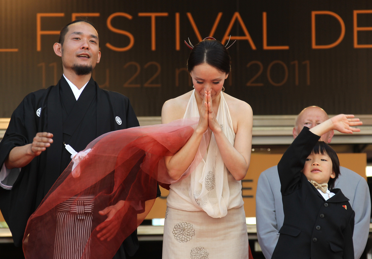 Laetitia Casta francia színésznőt egy nagyon gyenge filmben láttuk, ahol meglepetésbuli Bulgáriába utaztatta barátját, akiről addig nem tudta, hogy bolgár.