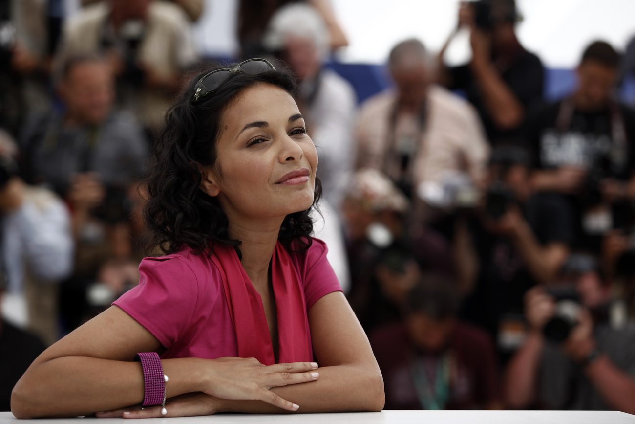 Laetitia Casta francia színésznőt egy nagyon gyenge filmben láttuk, ahol meglepetésbuli Bulgáriába utaztatta barátját, akiről addig nem tudta, hogy bolgár.