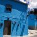  Kékre vannak festve a házak a dél-spanyolországi Juzcar faluban június 10-én. 