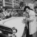 Peter Falk Colombo legendás autójával egy cannes-i filmfesztiválon