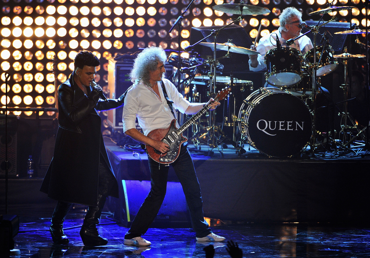 A Queen és Adam Lambert