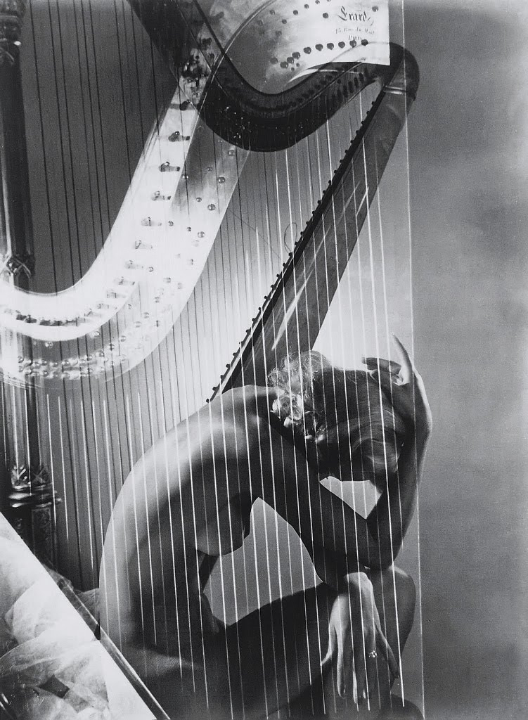 Dior ruha, 1952. Lisa Fonssagrives-Penn 80 éves korában hunyt el New Yorkban. 