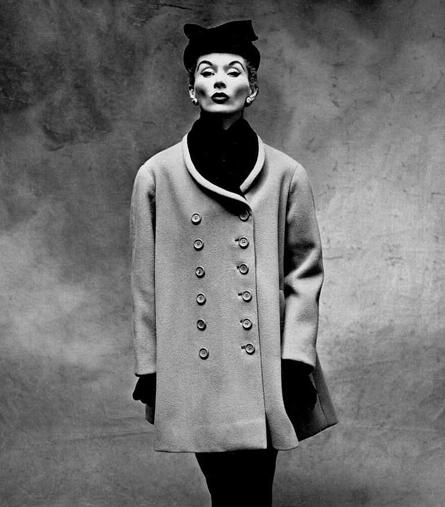 Dior ruha, 1952. Lisa Fonssagrives-Penn 80 éves korában hunyt el New Yorkban. 