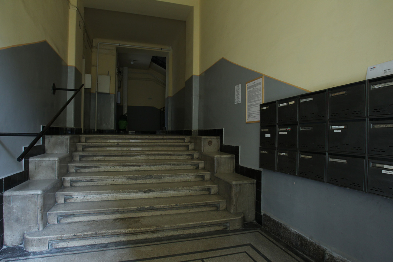 FORRÁSOK: A magyar történelem főbb állomásai első szakasz Kép-idő (szabad szavas keresésben az 1912 szóra megjelenő találatok tovább kattinthatóak, képekkel együtt!) // Magyar kultúra második szakasz, nemzetközi kitekintés (Egyetemes történelem; Társadalom, kultúra, művészetek; Tudomány, technika; Magyar történelem, kultúra, tudományok) Kronológia. II. kötet 1871-2006. Kötetszerk.: Bárány Lászlóné, Rostás Sándor, Szlávik Tamás. M. Nagylexikon Kiadó, Budapest, 2006. 1060–1064. old. // A magyarországi és budapesti gazdaság, civil-, egyházi-, oktatási és más szervezetek eseménytörténete: Történelmi tár
// Thuránszky László-dr. Galgóczy Gábor  - Adalékok a 1085 Budapest, Horánszky u. 12. sz. ház történe