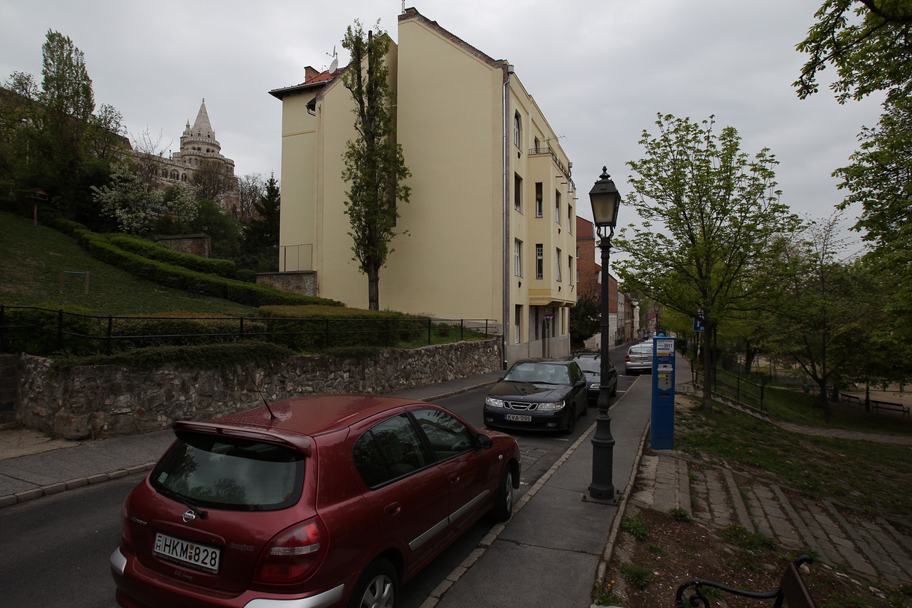 FORRÁSOK: A magyar történelem főbb állomásai első szakasz Kép-idő (szabad szavas keresésben az 1912 szóra megjelenő találatok tovább kattinthatóak, képekkel együtt!) // Magyar kultúra második szakasz, nemzetközi kitekintés (Egyetemes történelem; Társadalom, kultúra, művészetek; Tudomány, technika; Magyar történelem, kultúra, tudományok) Kronológia. II. kötet 1871-2006. Kötetszerk.: Bárány Lászlóné, Rostás Sándor, Szlávik Tamás. M. Nagylexikon Kiadó, Budapest, 2006. 1060–1064. old. // A magyarországi és budapesti gazdaság, civil-, egyházi-, oktatási és más szervezetek eseménytörténete: Történelmi tár
// Thuránszky László-dr. Galgóczy Gábor  - Adalékok a 1085 Budapest, Horánszky u. 12. sz. ház történe
