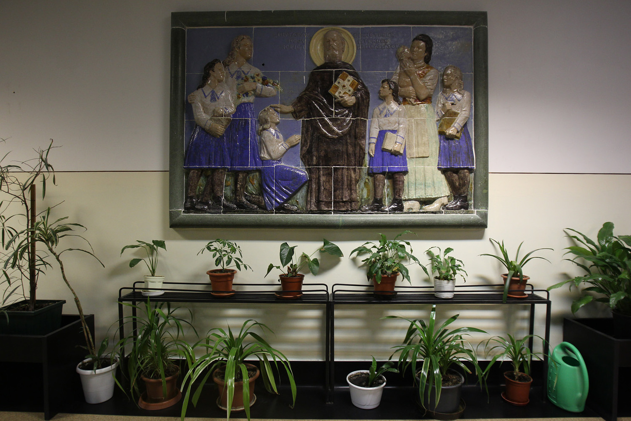 FORRÁSOK: A magyar történelem főbb állomásai első szakasz Kép-idő (szabad szavas keresésben az 1912 szóra megjelenő találatok tovább kattinthatóak, képekkel együtt!) // Magyar kultúra második szakasz, nemzetközi kitekintés (Egyetemes történelem; Társadalom, kultúra, művészetek; Tudomány, technika; Magyar történelem, kultúra, tudományok) Kronológia. II. kötet 1871-2006. Kötetszerk.: Bárány Lászlóné, Rostás Sándor, Szlávik Tamás. M. Nagylexikon Kiadó, Budapest, 2006. 1060–1064. old. // A magyarországi és budapesti gazdaság, civil-, egyházi-, oktatási és más szervezetek eseménytörténete: Történelmi tár
// Thuránszky László-dr. Galgóczy Gábor  - Adalékok a 1085 Budapest, Horánszky u. 12. sz. ház történe