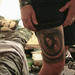 Daphne Underwood mutatja rajongói tetoválását.