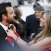 Jennifer Aniston és vőlegénye készülnek a vörösszőnyegen végigvonulni