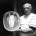Ebben az időszakban Picasso tányérokat festett, itt „Henri Matisse portréja