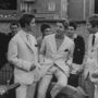 Barry Hall, Ken Todd és Brian Hemmings, három rendkívül jól öltözött mod, 1964 nyarán.