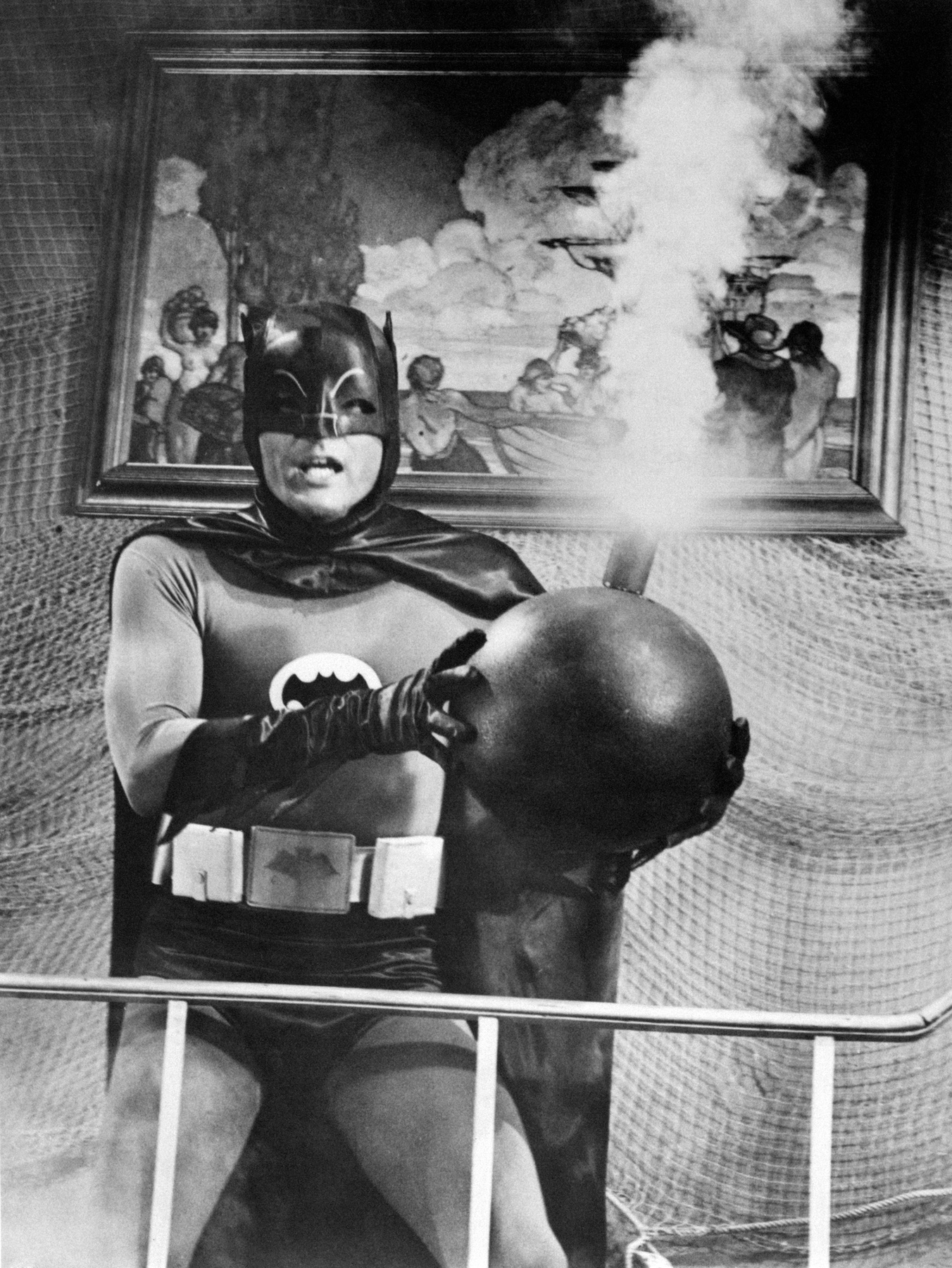 Az Adam West-féle, habcsókos gagyi pedig csak a '70-es évek Hanna-Barbera rajzfilmjeiben és Joel Schumacher giccsparádé mozifilmjeiben tudott tovább élni