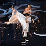 Channing Tatum és Charlize Theron tánca a 2013-as Oscar-ceremónián