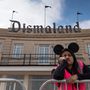Banksy hangsúlyozta, hogy a Dismaland nem Disney-paródiának épült....