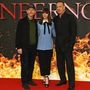Az Inferno sajtókörútján Ron Howard rendező és Tom Hanks között.