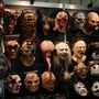 Magyarországon kevésbé népszerűek a partikellékek - Nürnbergben egy komplett pavilont megtöltenek a maszkok, jelmezek és egyéb kiegészítők.
