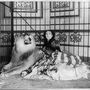 Adjie és idomított oroszlánja 1897-ben