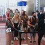 Kate McKinnon és Mila Kunis a Liszt Ferenc Nemzetközi Repülőtéren vették fel a Los Angeles és a Berlin repterein játszódó részeket is