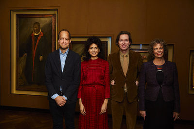 Jasper Sharp, kurátor, Juman Malouf, Wes Anderson és Sabine Haag a múzeum igazgatója