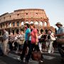Rómát évente 15-20 millió turista látogatja.