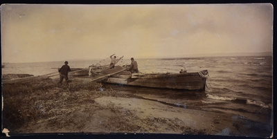 Balatoni halászok Siófok mellett 1900 körül Erdélyi Mór felvételén